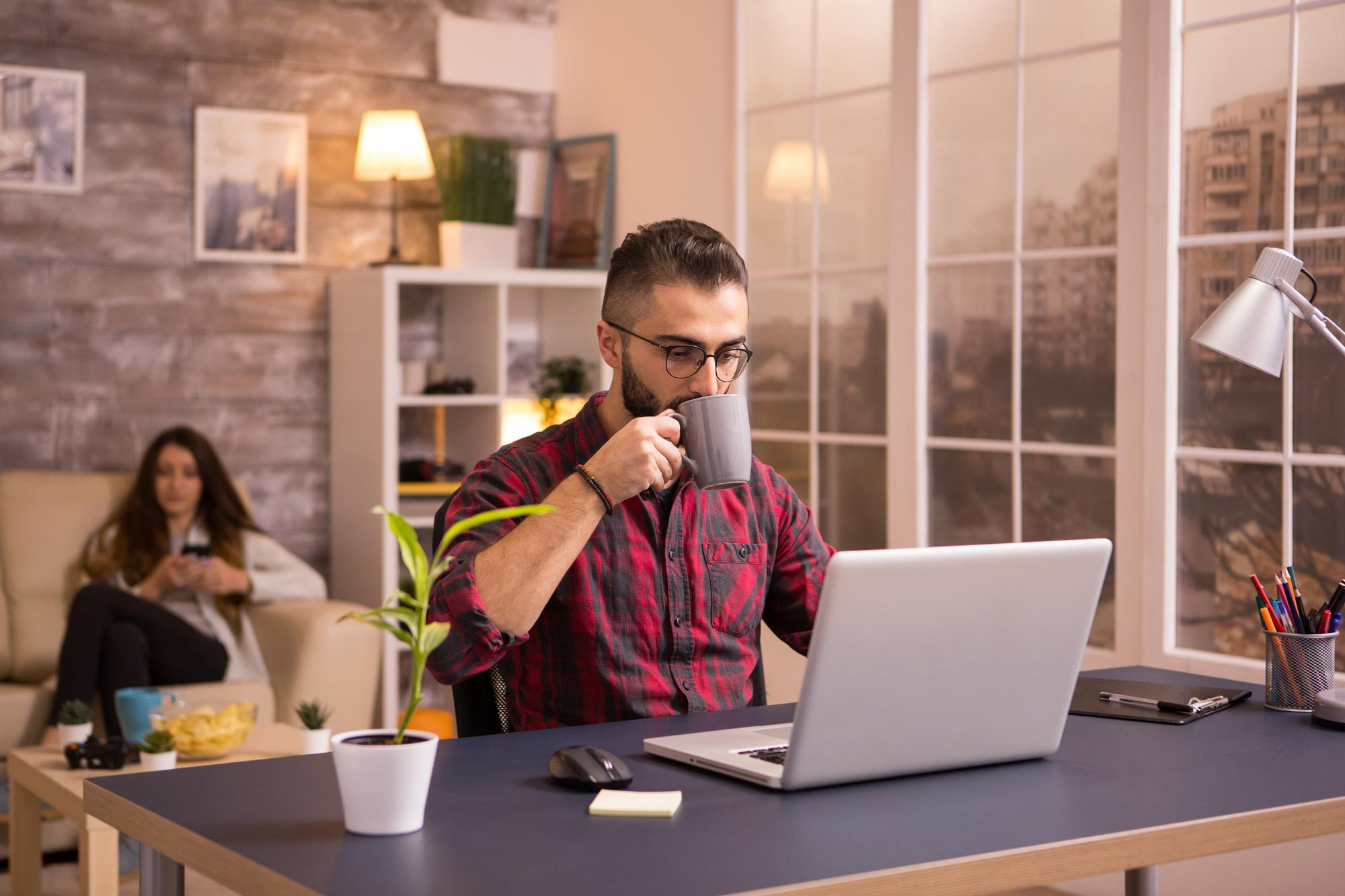 Benefits of Remote Work for Employees and Employers (2025 Guide)